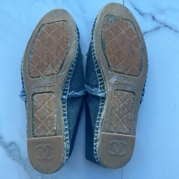 CHANEL Interlocking CC Logo Raw-Edge Trim Espadrilles - Picture 2 of 6